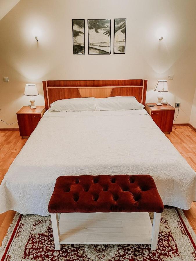 Cosy Bedroom For 2 With Balcony In A Family Villa Turnu Magurele Екстер'єр фото