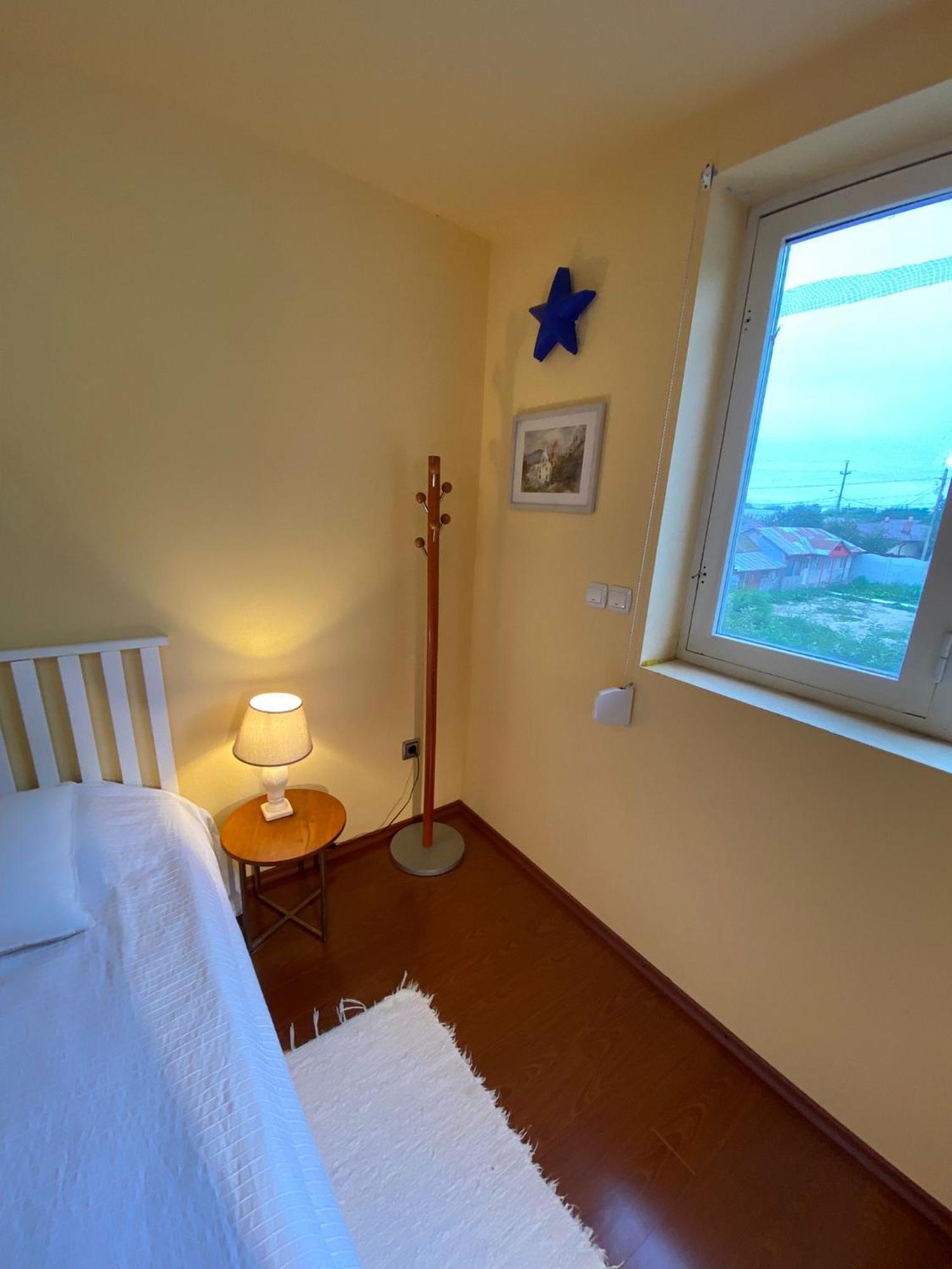 Cosy Bedroom For 2 With Balcony In A Family Villa Turnu Magurele Екстер'єр фото